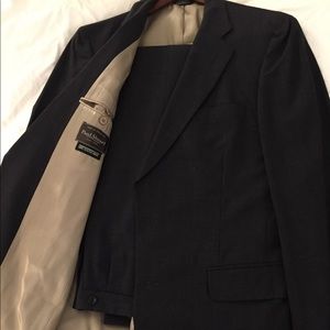 Men’s suit